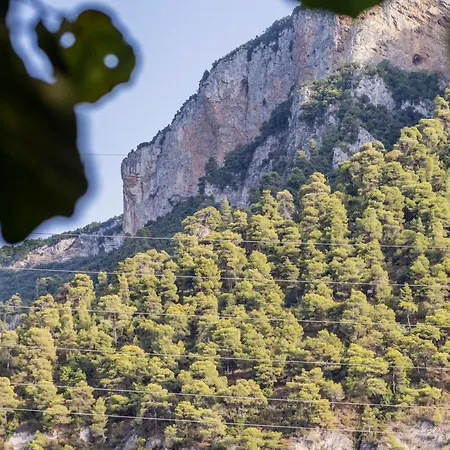 Apartment's Theodoros 2 Διαμέρισμα Καμένα Βούρλα