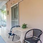 公寓 Apartment's Theodoros 卡梅纳维洛拉